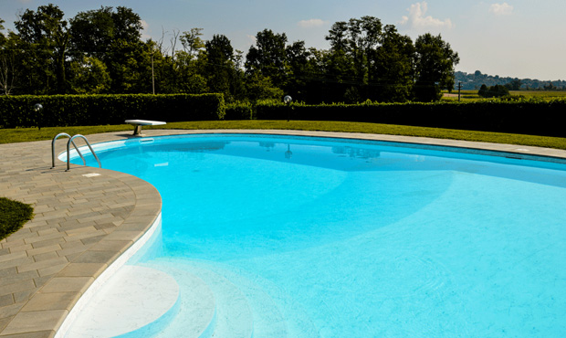 piscina-interrata-forma-libera-clever-piscine